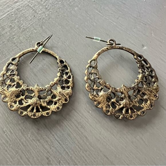 Antique Gold Tone Gem Earrings - Picture 6 of 6